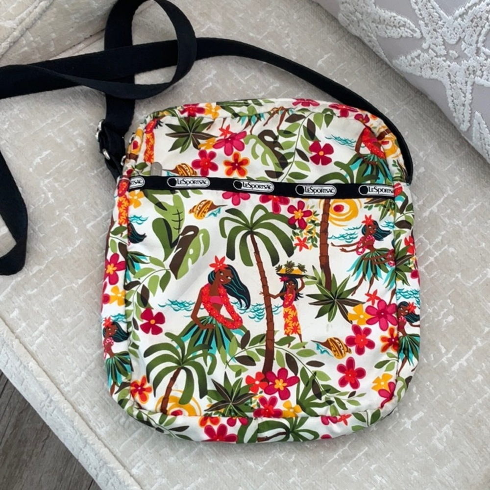LESPORTSAC RARE Anna Hula Edna Crossbody Bag